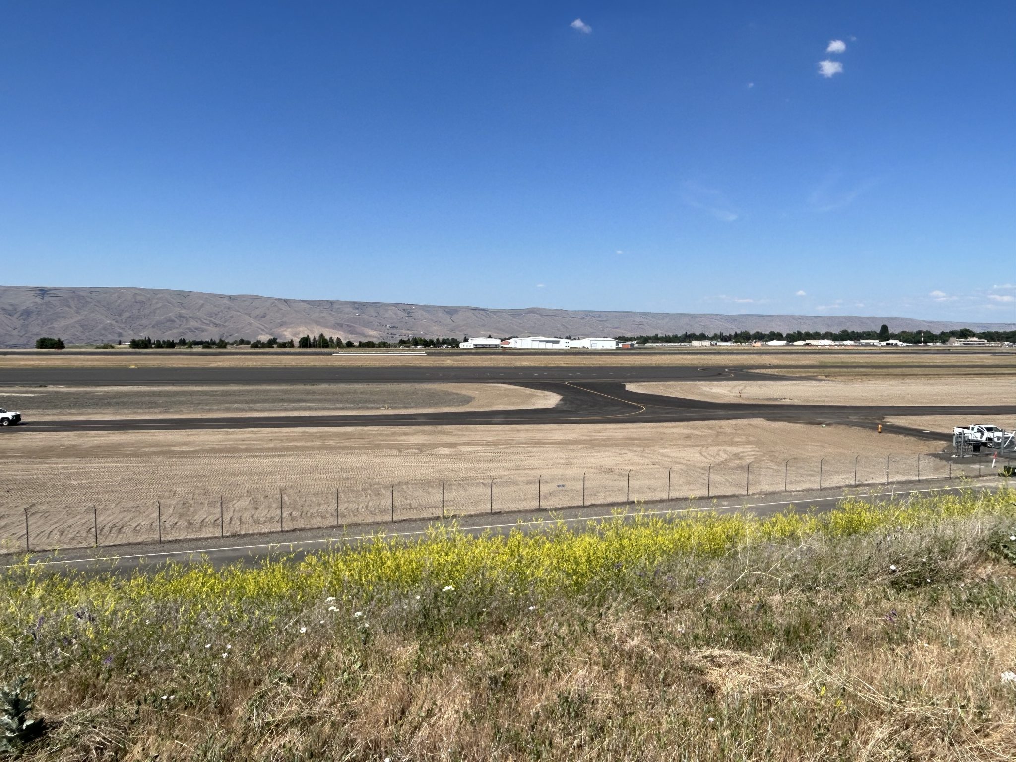 Hangars Commercial Operations Lewiston Nez Perce County Airport   IMG 6521 1 2048x1536 